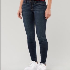 HOLLISTER LOW RISE JEGGINGS